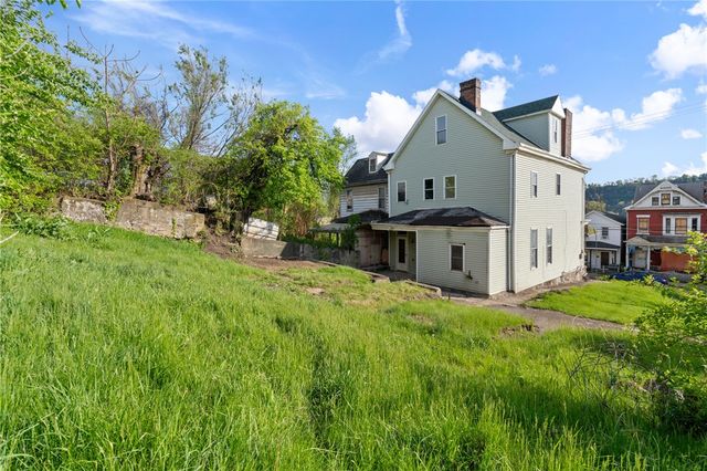 415 Mills Ave, Braddock, PA 15104