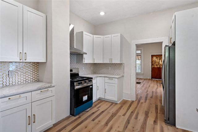 415 Mills Ave, Braddock, PA 15104
