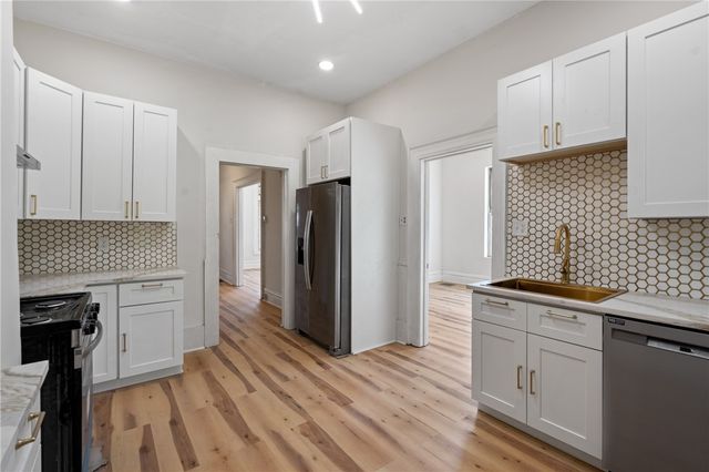 415 Mills Ave, Braddock, PA 15104