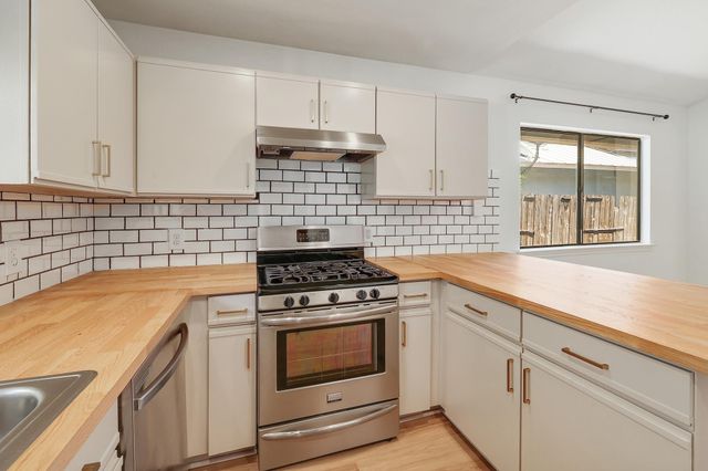 2205 Waterway BND, Austin, TX 78728