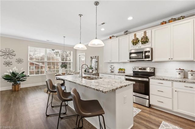 417 Mountain Grove Lane, Kernersville, NC 27284