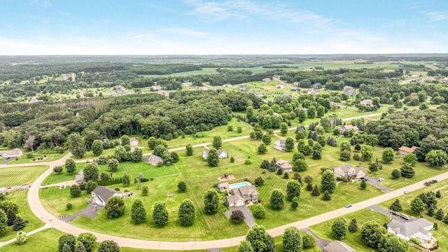 S8955 David Court, Eleva, WI 54738