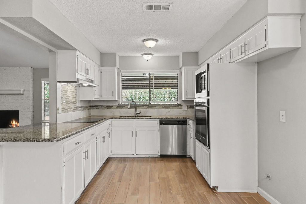 826 Glacier Lane, Grapevine, TX 76051 — photo 4