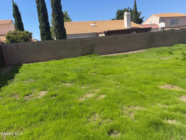 5060 Adobe Drive, Palmdale, CA 93552