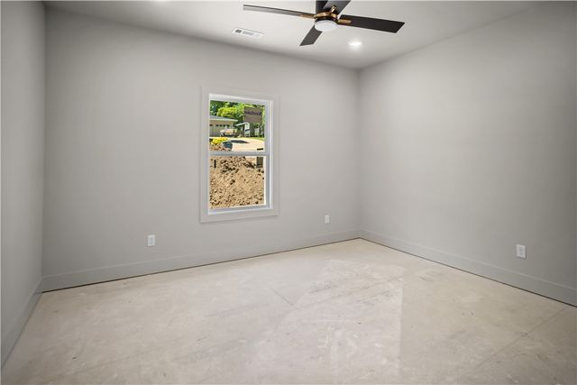 43 Hollow Way Drive, Bella Vista, AR 72715