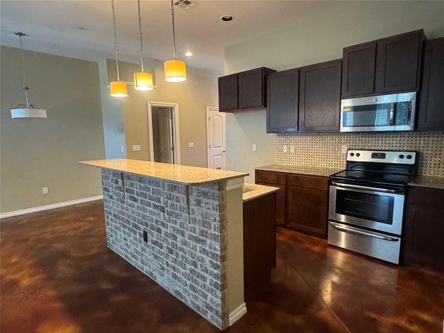 473 S Fretz Avenue, Edmond, OK 73003
