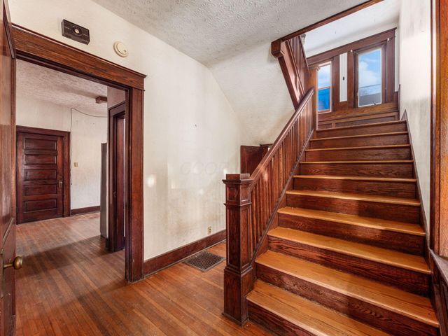 229 E Chillicothe Avenue, Bellefontaine, OH 43311