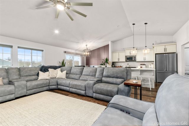 2629 Blooming Bud Lane, Kentwood, MI 49508