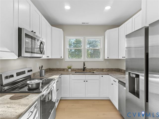 1340 School House Rd, Henrico, VA 23231