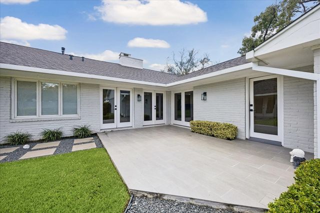 5698 Bayou Glen Road, Houston, TX 77056