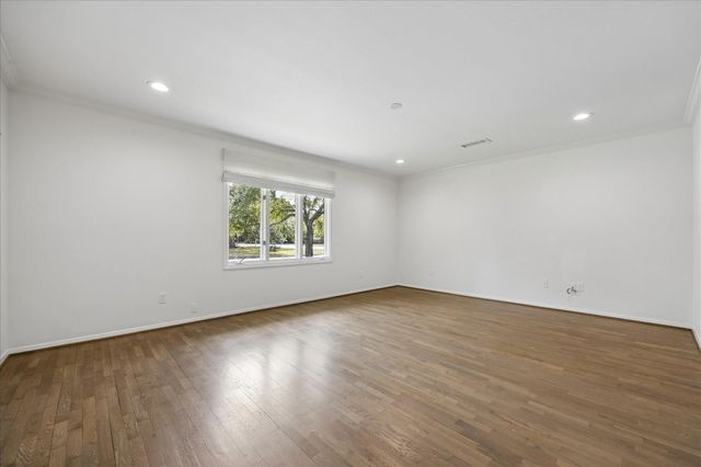 5698 Bayou Glen Road, Houston, TX 77056