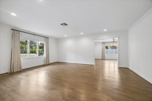 5698 Bayou Glen Road, Houston, TX 77056