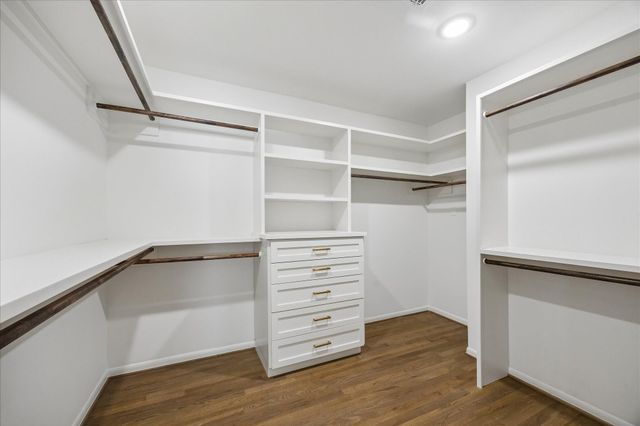 5698 Bayou Glen Road, Houston, TX 77056