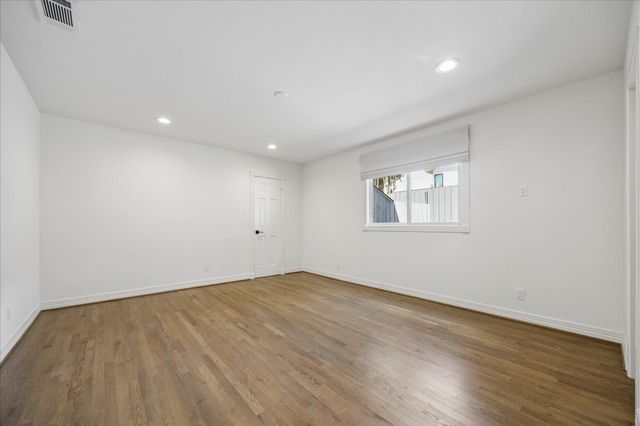 5698 Bayou Glen Road, Houston, TX 77056