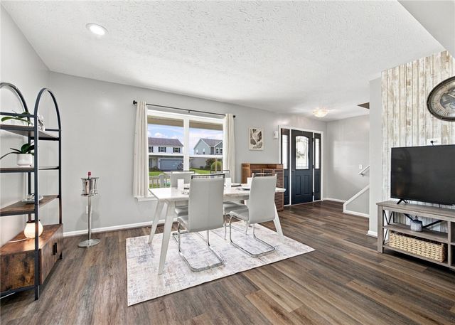 77 Rangers Court, Greece, NY 14612