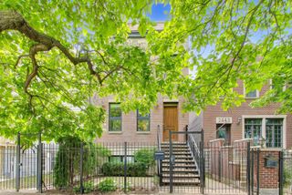 2439 W Moffat Street, Chicago, IL 60647