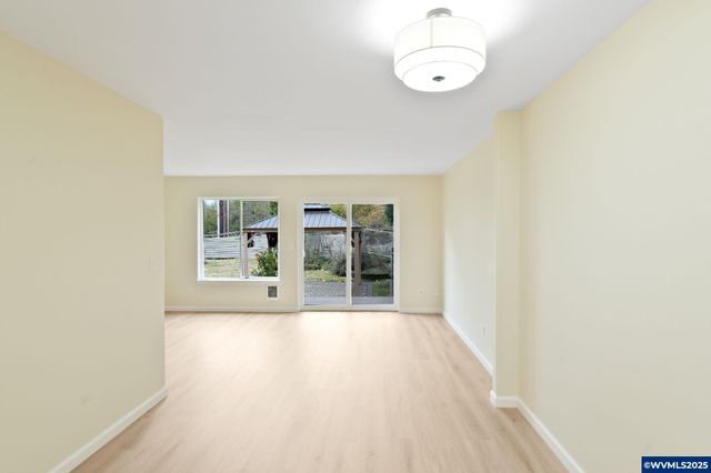 108 NE Powderhorn Dr, Corvallis, OR 97330