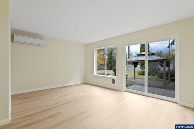 108 NE Powderhorn Dr, Corvallis, OR 97330