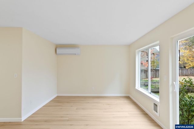 108 NE Powderhorn Dr, Corvallis, OR 97330