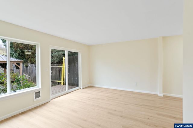 108 NE Powderhorn Dr, Corvallis, OR 97330