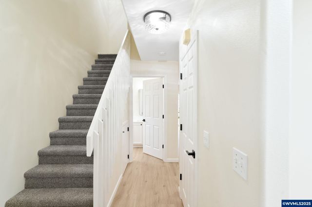 108 NE Powderhorn Dr, Corvallis, OR 97330