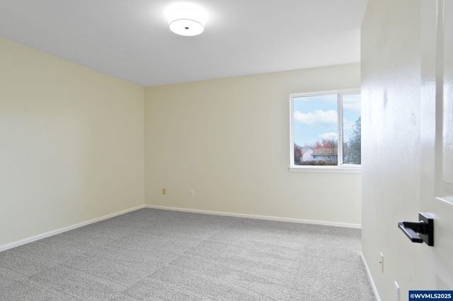 108 NE Powderhorn Dr, Corvallis, OR 97330