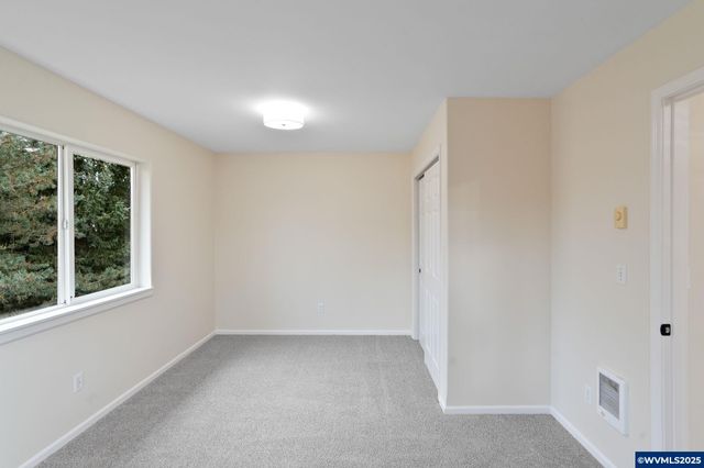 108 NE Powderhorn Dr, Corvallis, OR 97330