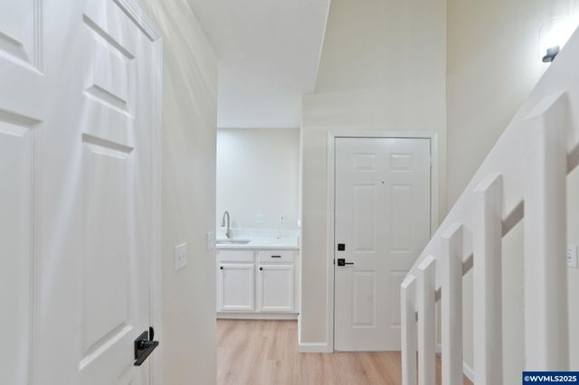 108 NE Powderhorn Dr, Corvallis, OR 97330