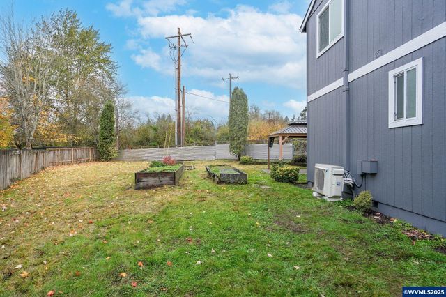 108 NE Powderhorn Dr, Corvallis, OR 97330