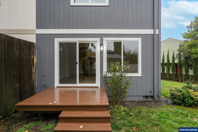 108 NE Powderhorn Dr, Corvallis, OR 97330