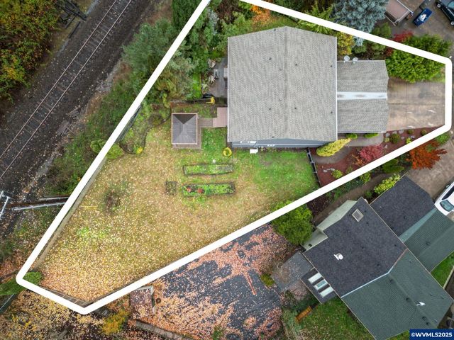 108 NE Powderhorn Dr, Corvallis, OR 97330