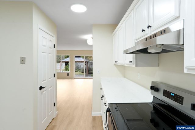 108 NE Powderhorn Dr, Corvallis, OR 97330