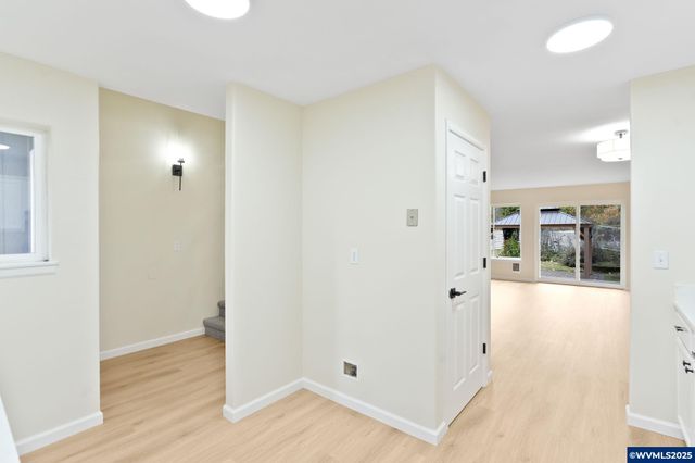 108 NE Powderhorn Dr, Corvallis, OR 97330