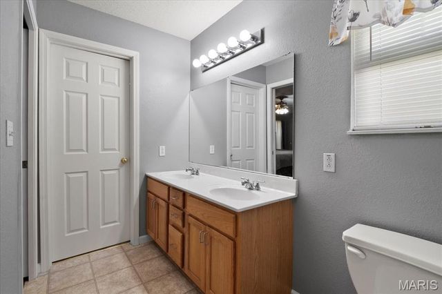 1472 Manchester Drive, O'fallon, IL 62269