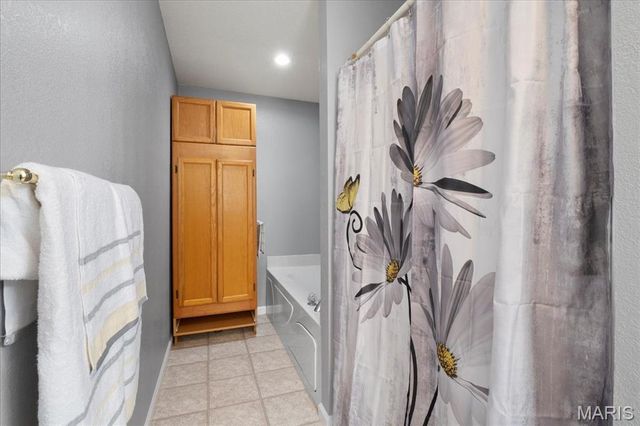 1472 Manchester Drive, O'fallon, IL 62269