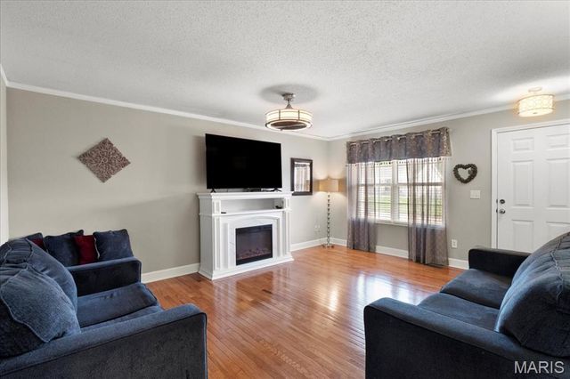 1472 Manchester Drive, O'fallon, IL 62269