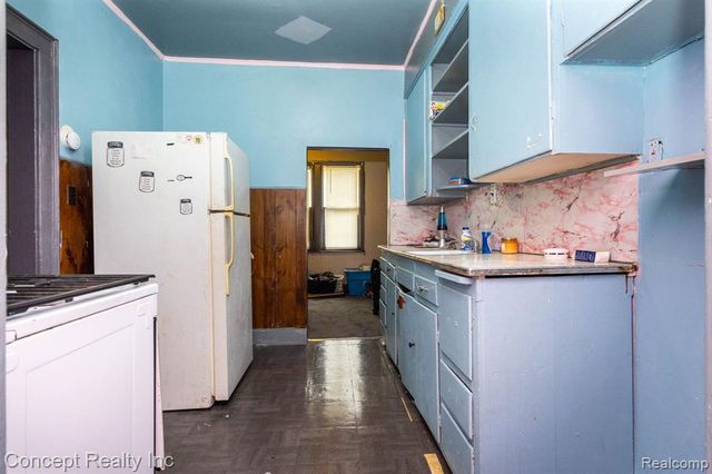 957 Park Avenue, Lincoln Park, MI 48146