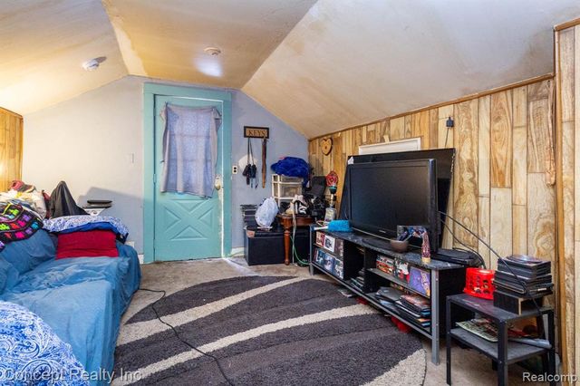 957 Park Avenue, Lincoln Park, MI 48146