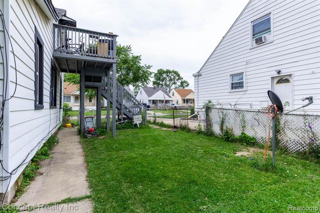 957 Park Avenue, Lincoln Park, MI 48146