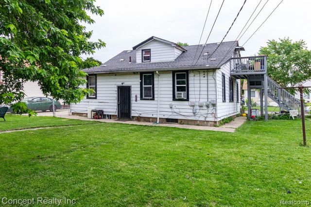 957 Park Avenue, Lincoln Park, MI 48146