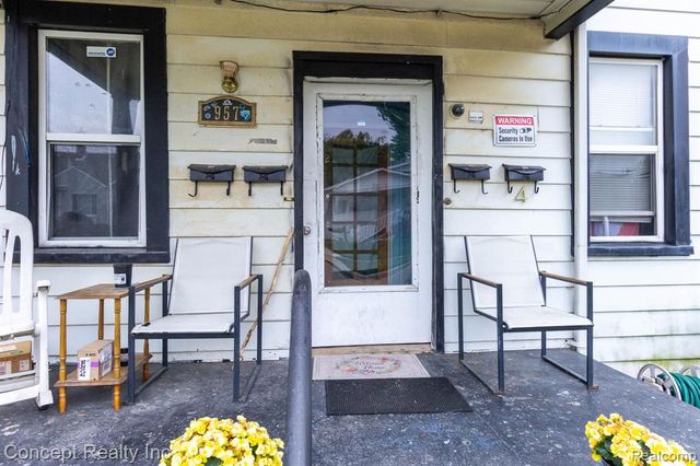 957 Park Avenue, Lincoln Park, MI 48146