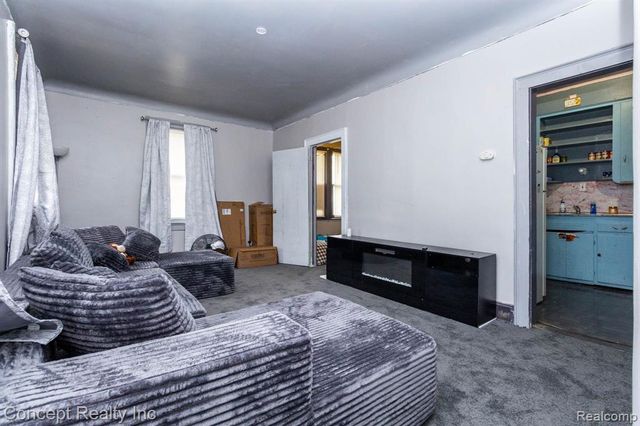 957 Park Avenue, Lincoln Park, MI 48146