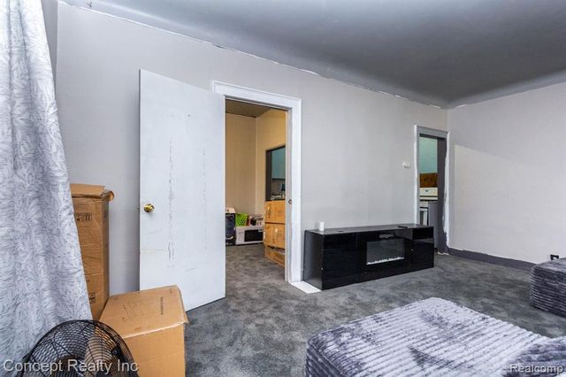 957 Park Avenue, Lincoln Park, MI 48146