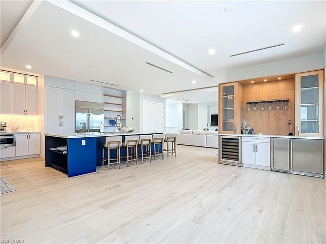 445 Madison CT, Fort Myers Beach, FL 33931