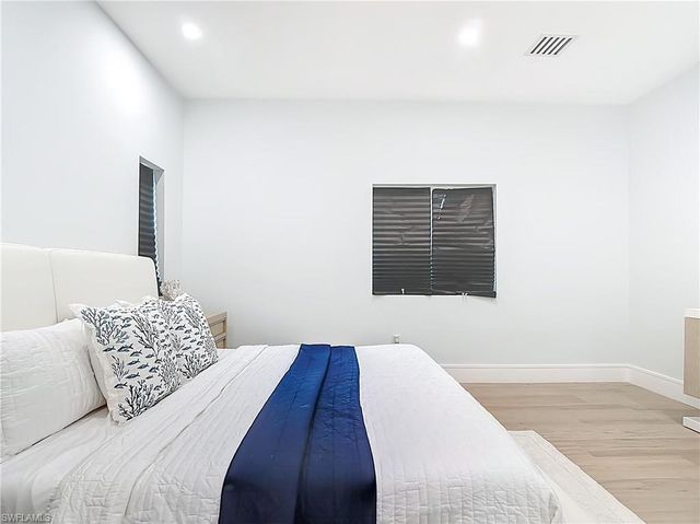445 Madison CT, Fort Myers Beach, FL 33931