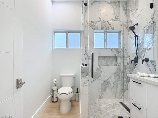 445 Madison CT, Fort Myers Beach, FL 33931