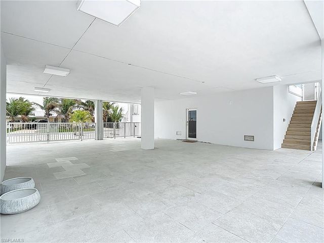 445 Madison CT, Fort Myers Beach, FL 33931