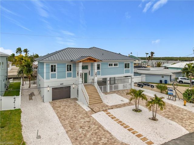 445 Madison CT, Fort Myers Beach, FL 33931