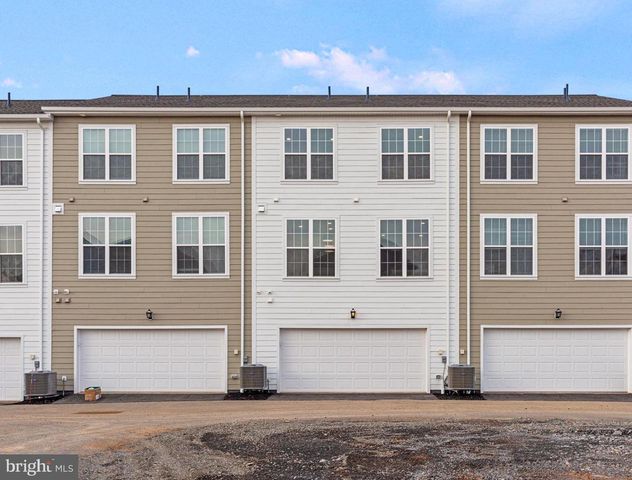 7 SAGE ST, Carlisle, PA 17015