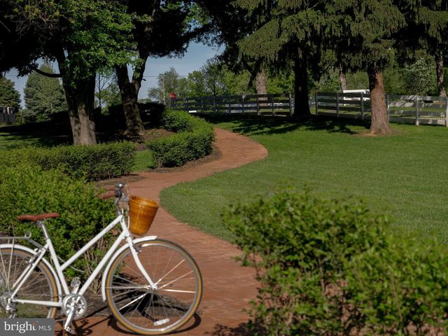 7 SAGE ST, Carlisle, PA 17015